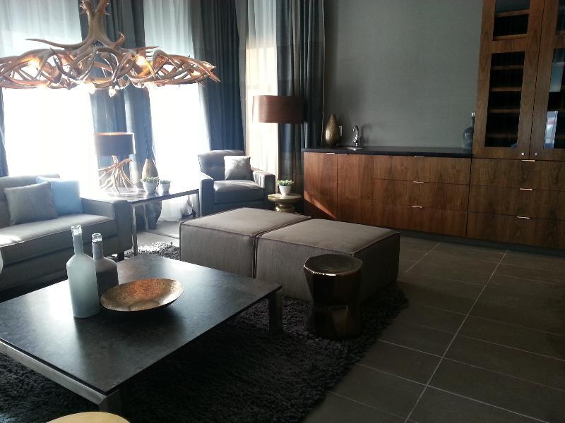 Sandman Hotel וורנון מראה חיצוני תמונה
